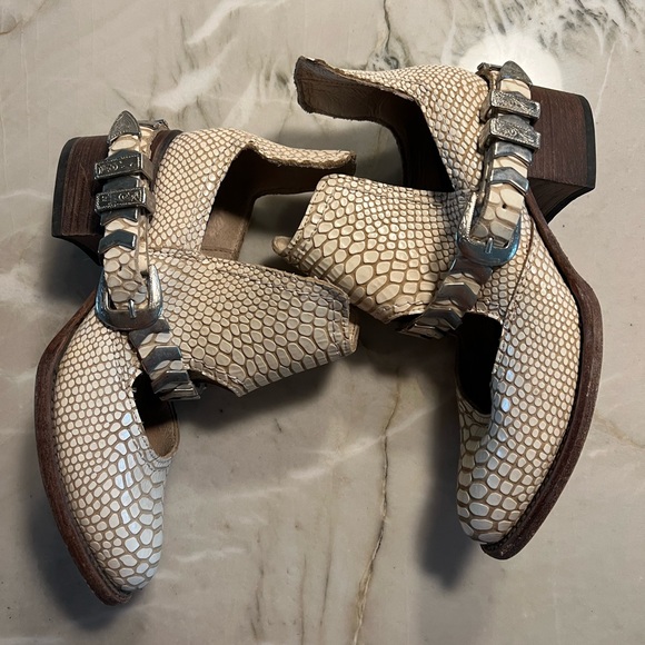 Freebird by Steven Snakeskin booties cowboy size 7 Gently Used - Picture 2 of 6